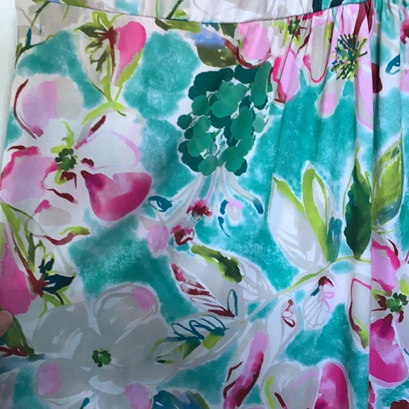 Beautiful dress easy pull on with faux split - Picture 4 of 4